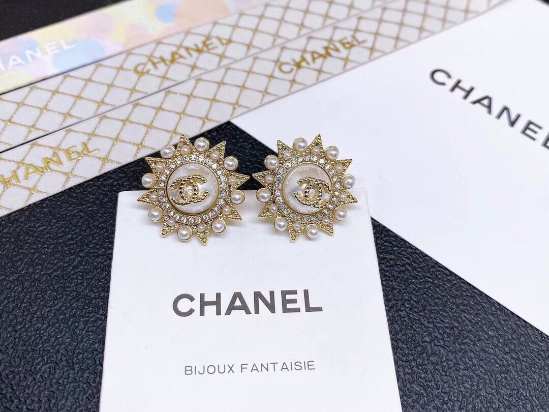 Chanel Stud Earrings Gold For Women - Image 6