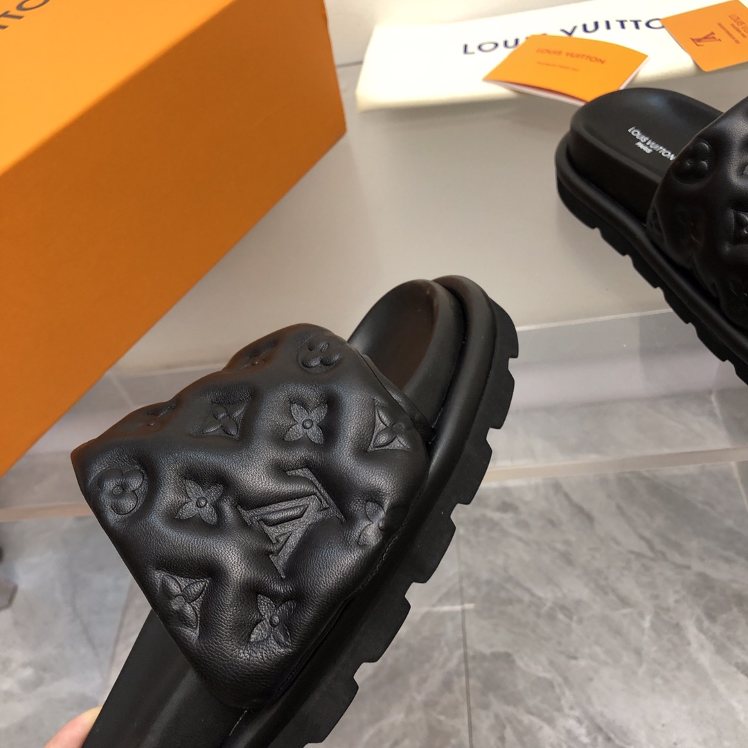 Louis Vuitton Women’s Pool Pillow Flat Comfort Mule Black For Women LV 1AABKM - Image 9