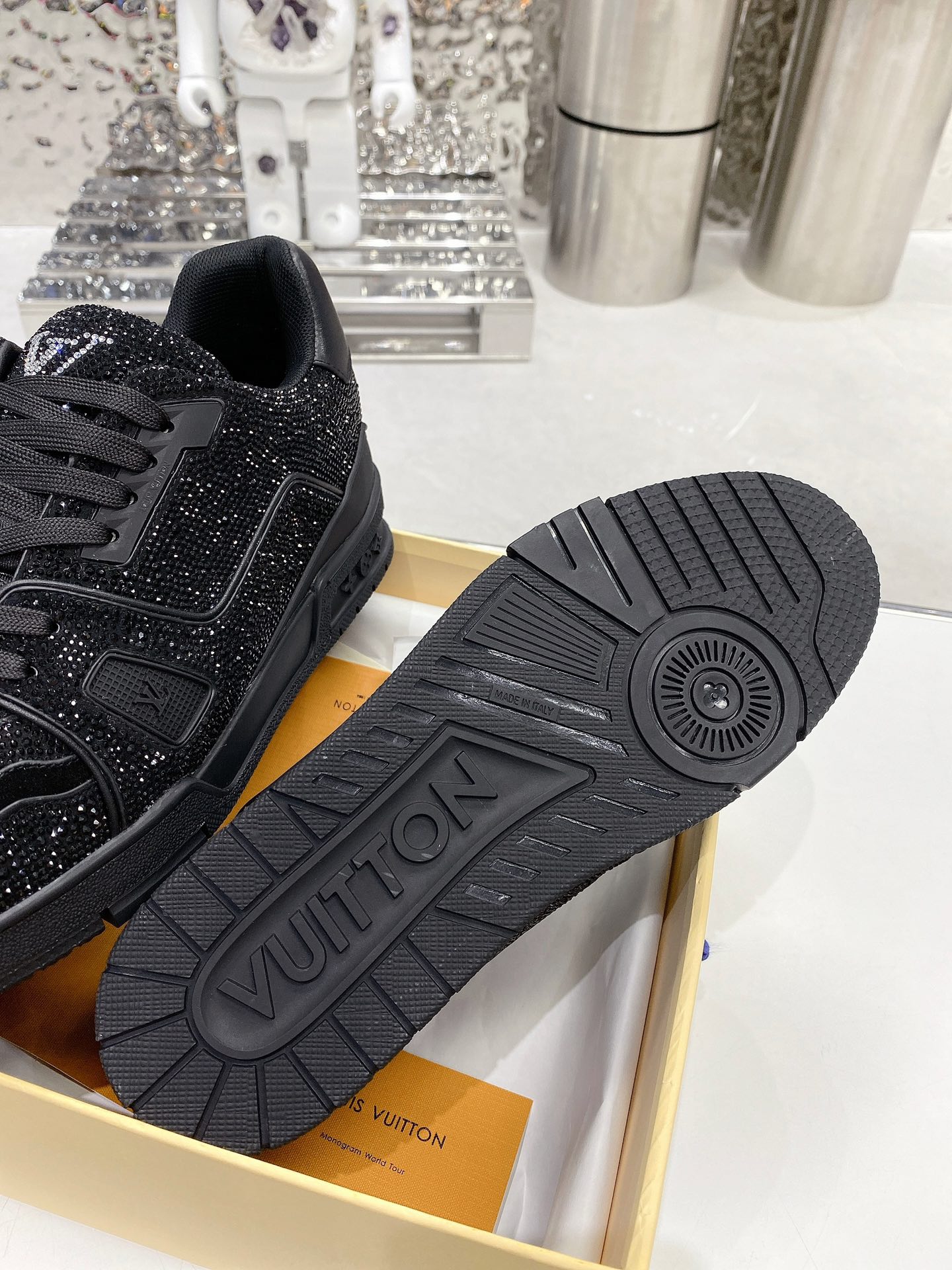 Louis Vuitton Women’s LV Trainers Black For Women LV - Image 4