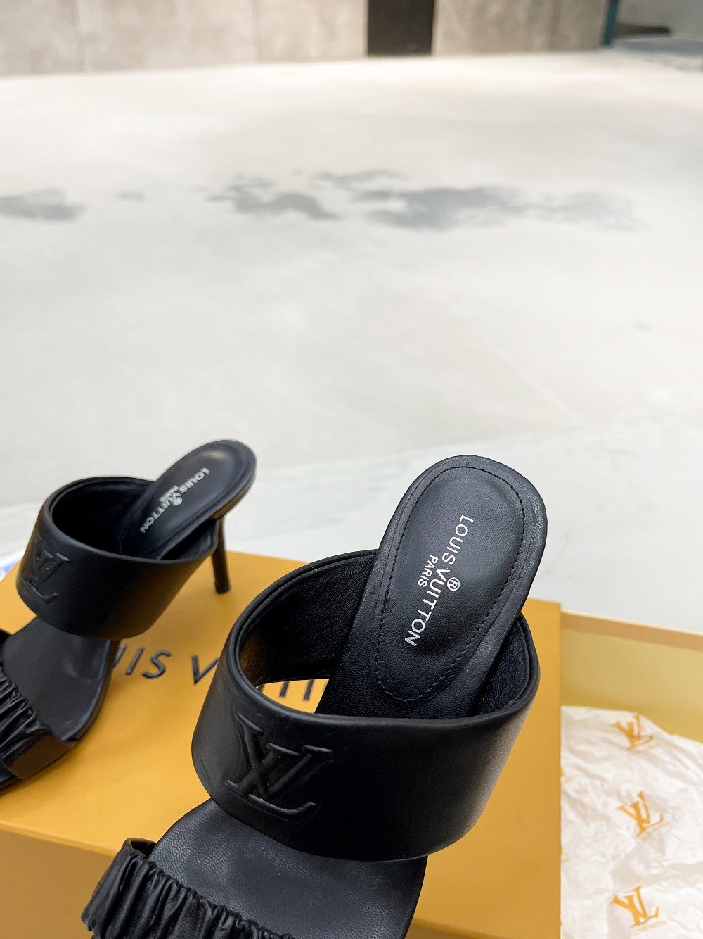 Louis Vuitton Women’s Drapy Mule Black For Women LV 1AAB5P - Image 8