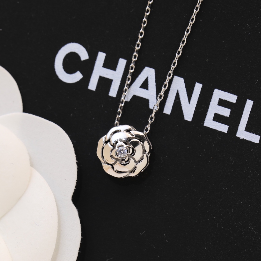 Chanel Necklace - Image 6