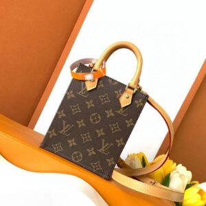 LV bag size 14-17-5cm