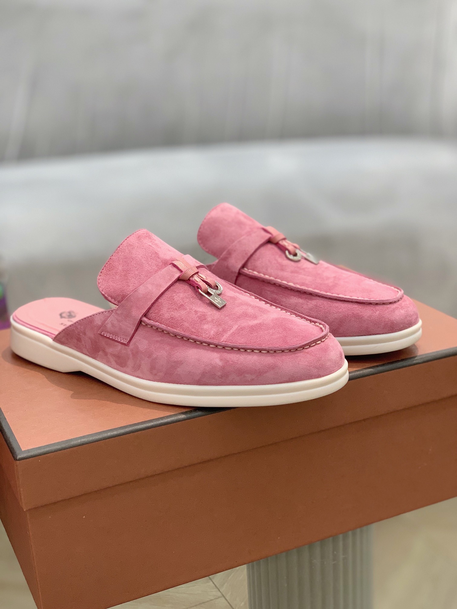 Loro Piana Babouche Charms Walk Loafers Wild Mauve For Women – FAI1543 30F4 - Image 10