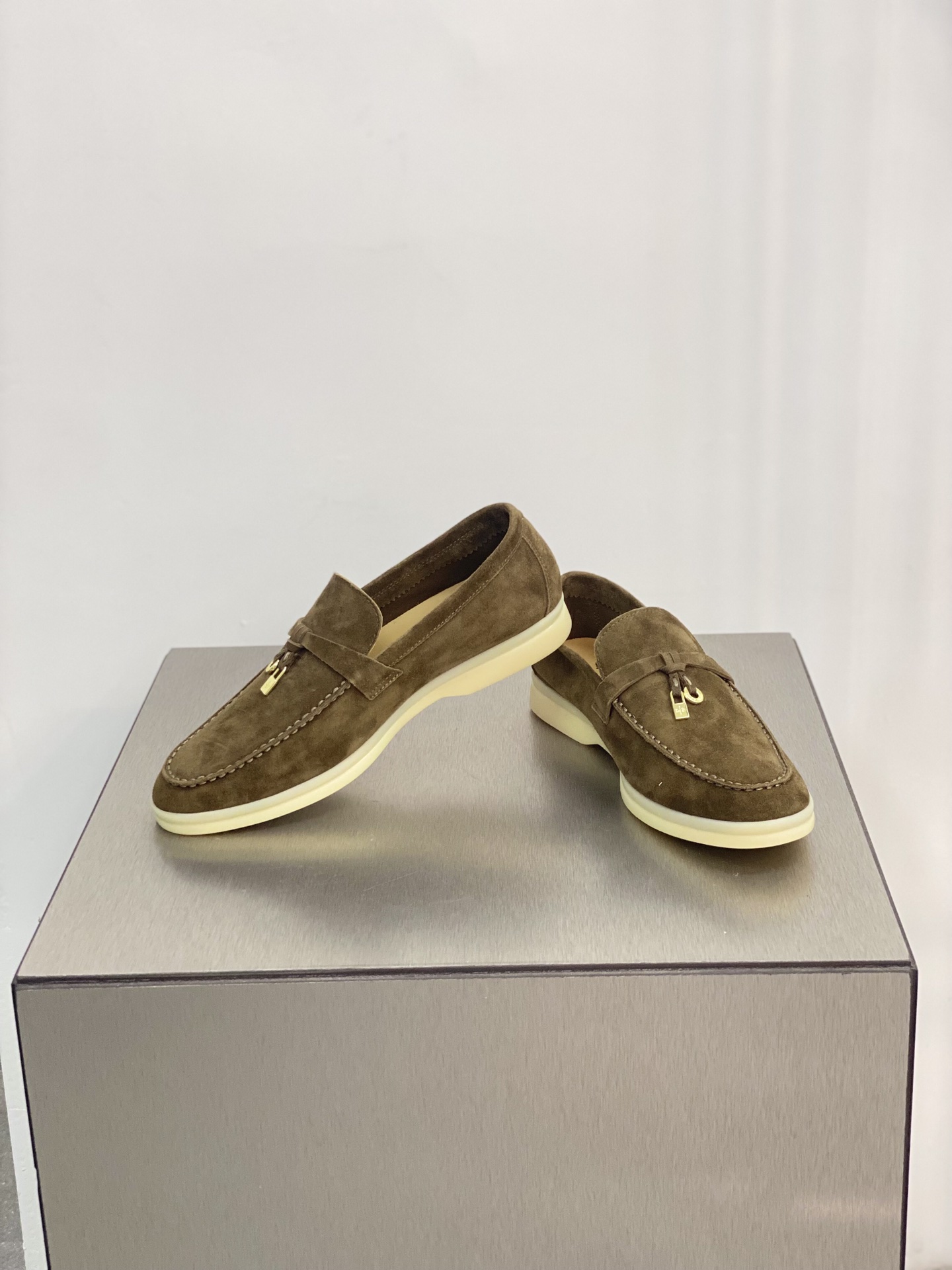 Loro Piana Summer Charms Walk Loafers Tea Room For Women – FAE5444 50KY - Image 11