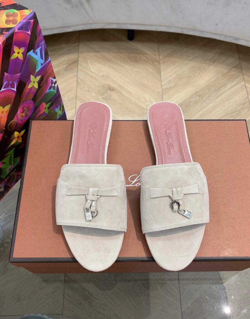 Loro Piana Summer Charms Sandal Powder PearlFor Women – FAI5580 A760 - Image 3