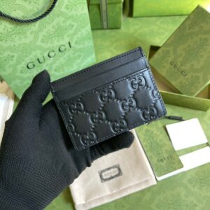 Gucci Signature Card Case GG Embossed in Black For Men 4in/10cm GG 233166 CWC10 1000