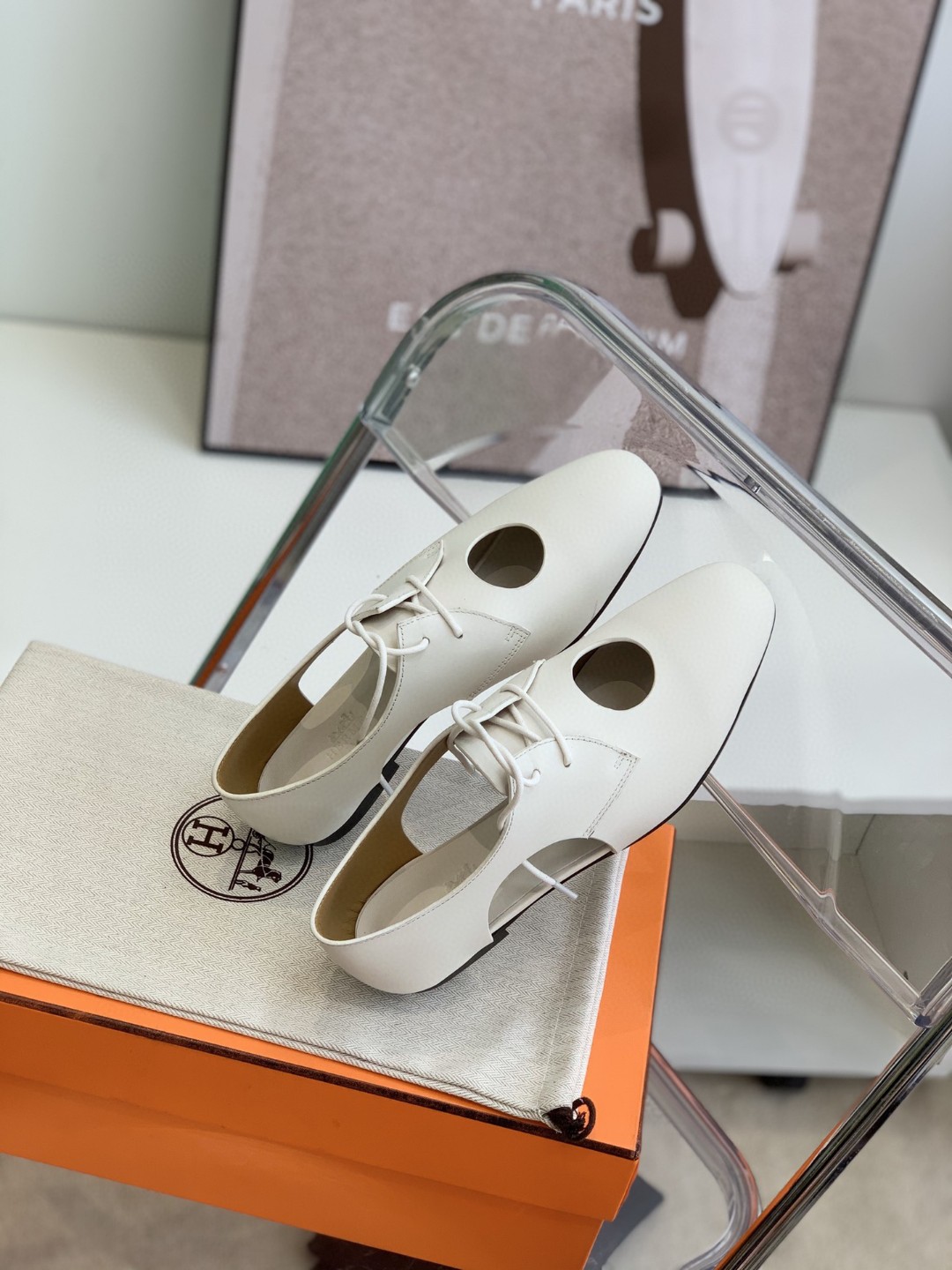 Hermes Epoca Oxford Shoe White For Women, Women’s Shoes H221024Z 90360 - Image 3