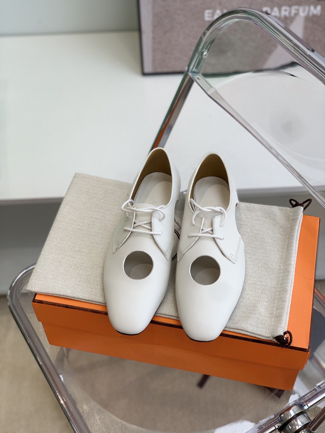 Hermes Epoca Oxford Shoe White For Women, Women’s Shoes H221024Z 90360