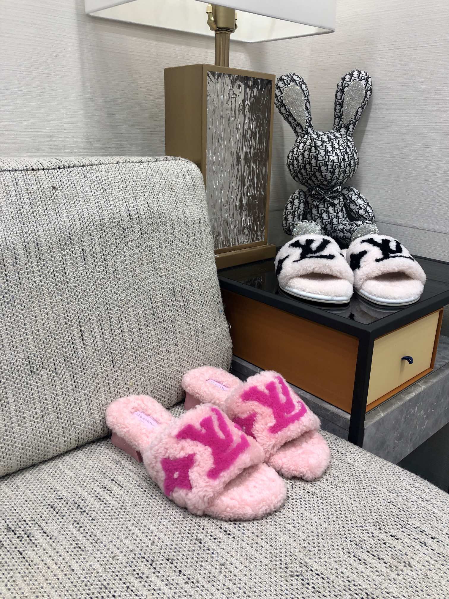 Louis Vuitton Women’s Magnetic Mule Pink For Women LV - Image 8