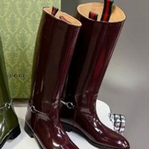 GUCCI | Women’s slim Horsebit boot – Red and 40 EU