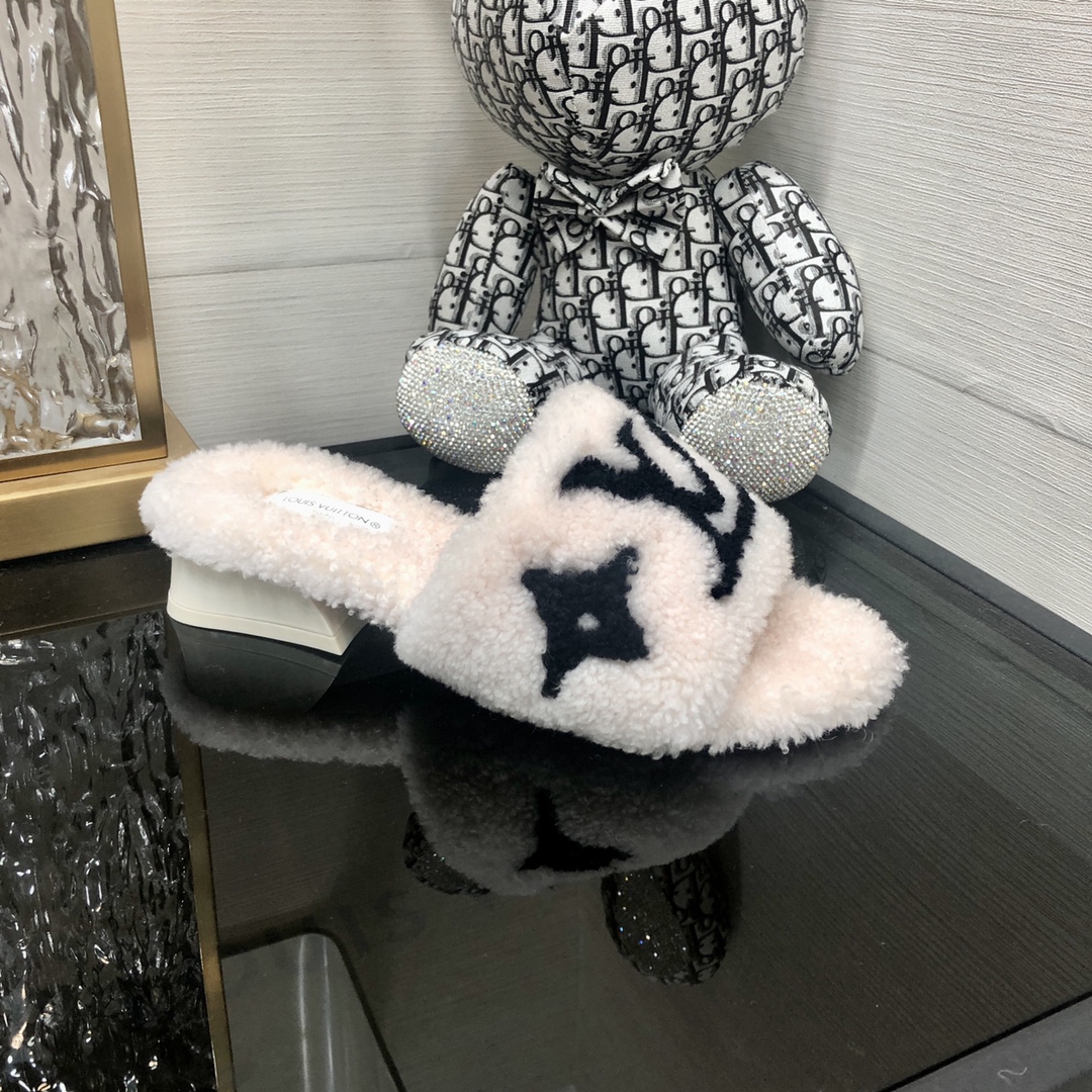 Louis Vuitton Women’s Magnetic Mule White For Women LV