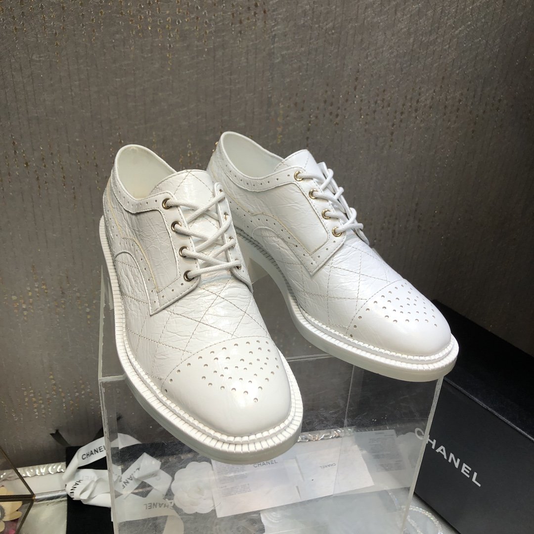 Chanel Women’s Laced Shoes White For Women - Image 3
