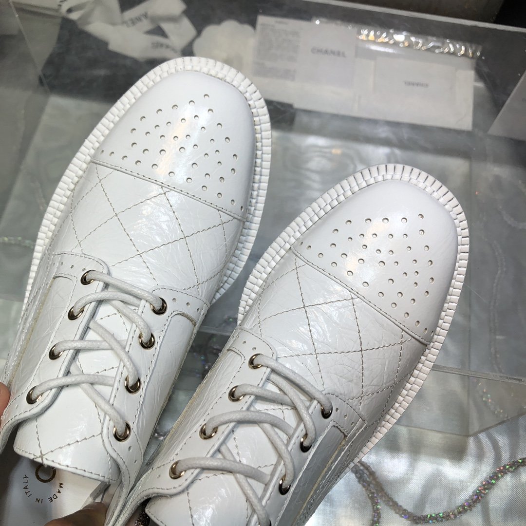 Chanel Women’s Laced Shoes White For Women - Image 2