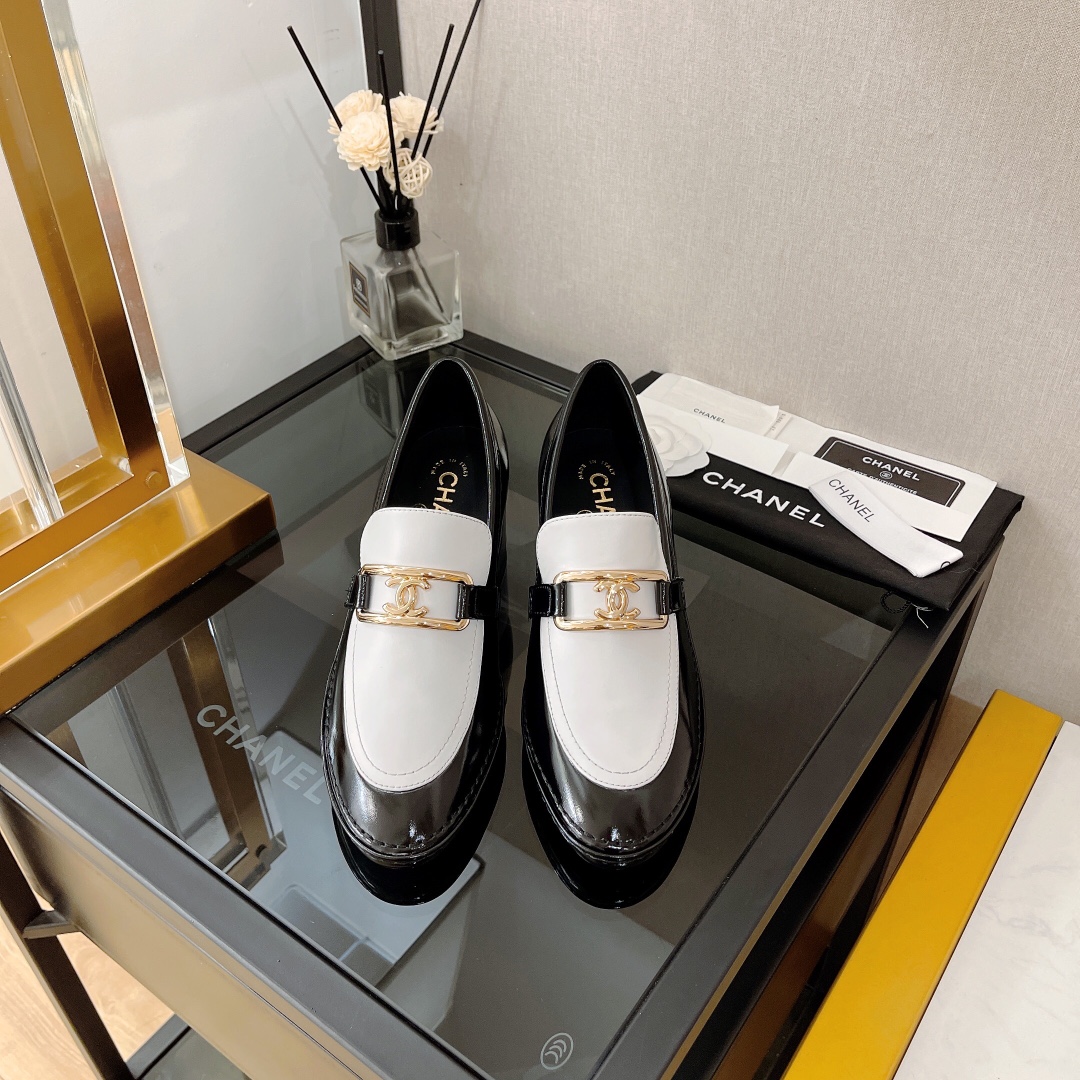 Chanel Women’s Loafers White For Women - Image 8