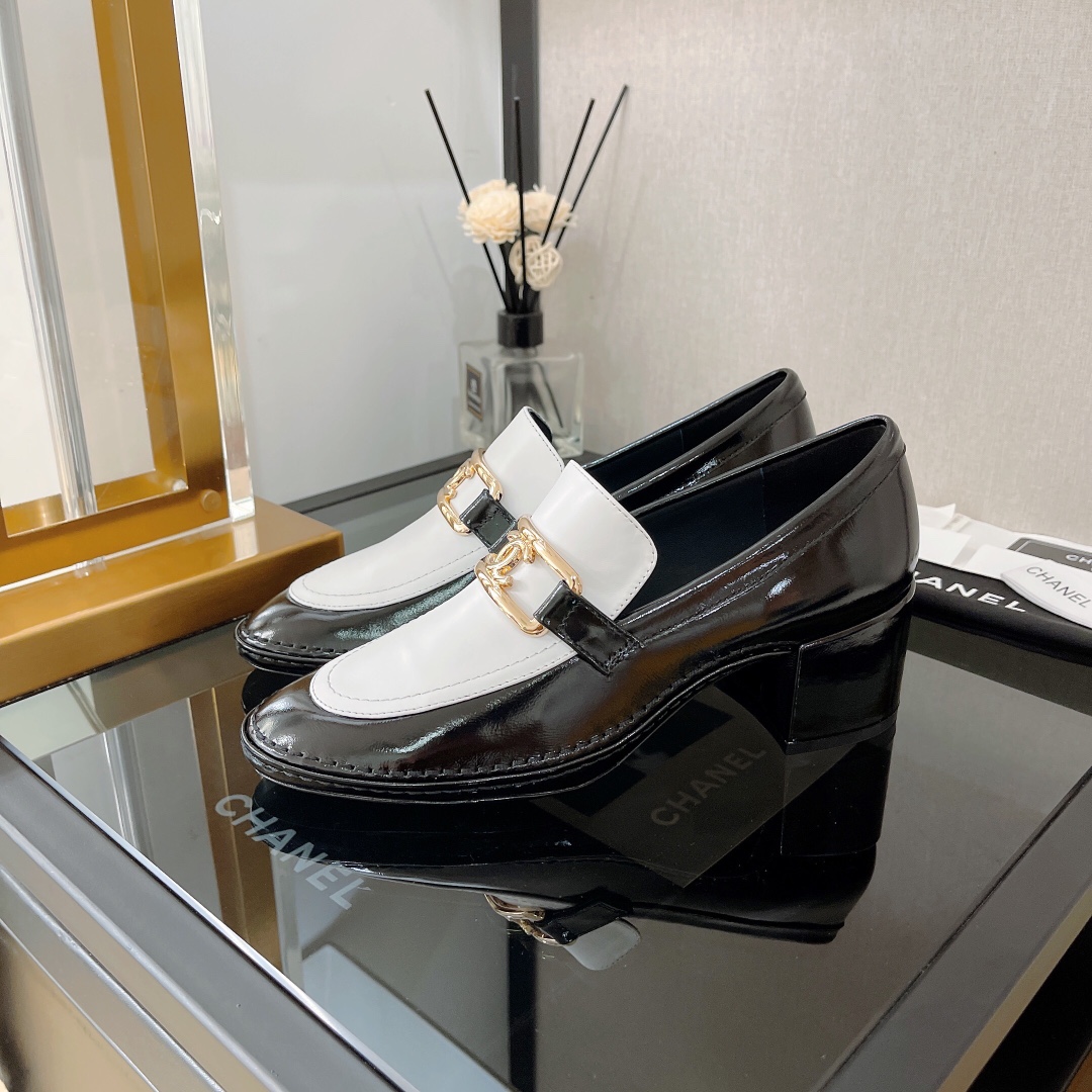 Chanel Women’s Loafers White For Women - Image 5