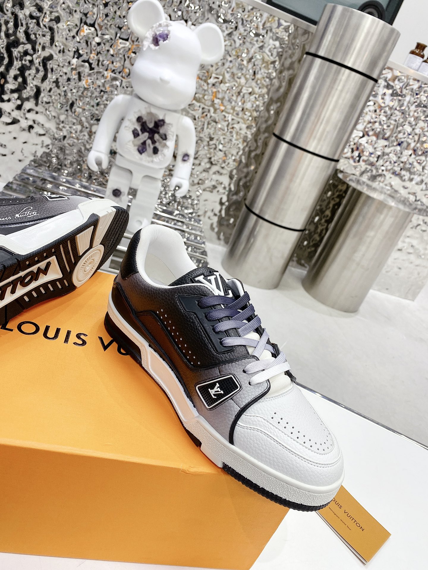 Louis Vuitton Women’s LV Trainers Black For Women LV - Image 8