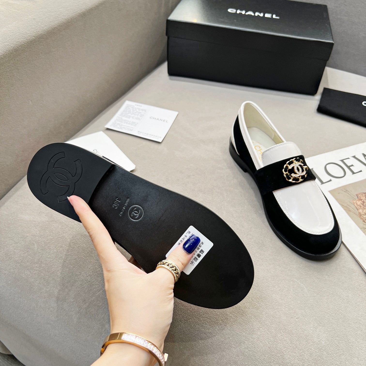 Chanel Women’s Loafers White And Black For Women G39606 Y56272 K5106 - Image 7