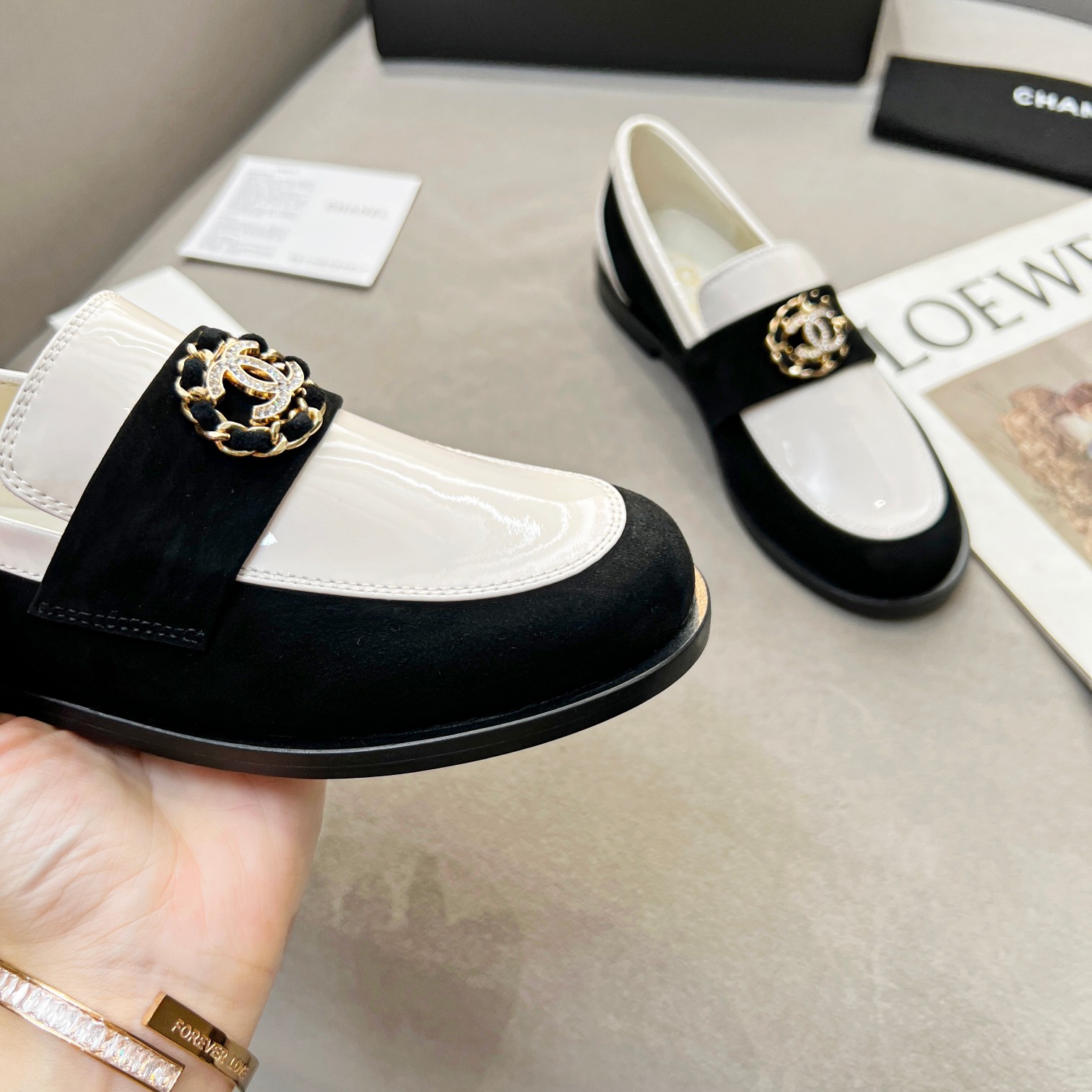 Chanel Women’s Loafers White And Black For Women G39606 Y56272 K5106 - Image 6