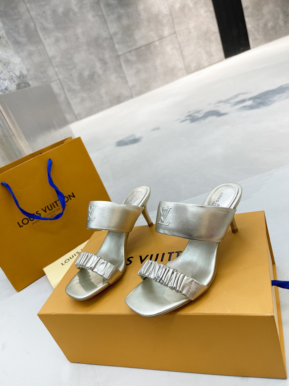 Louis Vuitton Women’s Drapy Mule Gold For Women LV